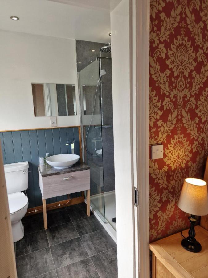Broadway House Bed & Breakfast Лаарн Екстериор снимка