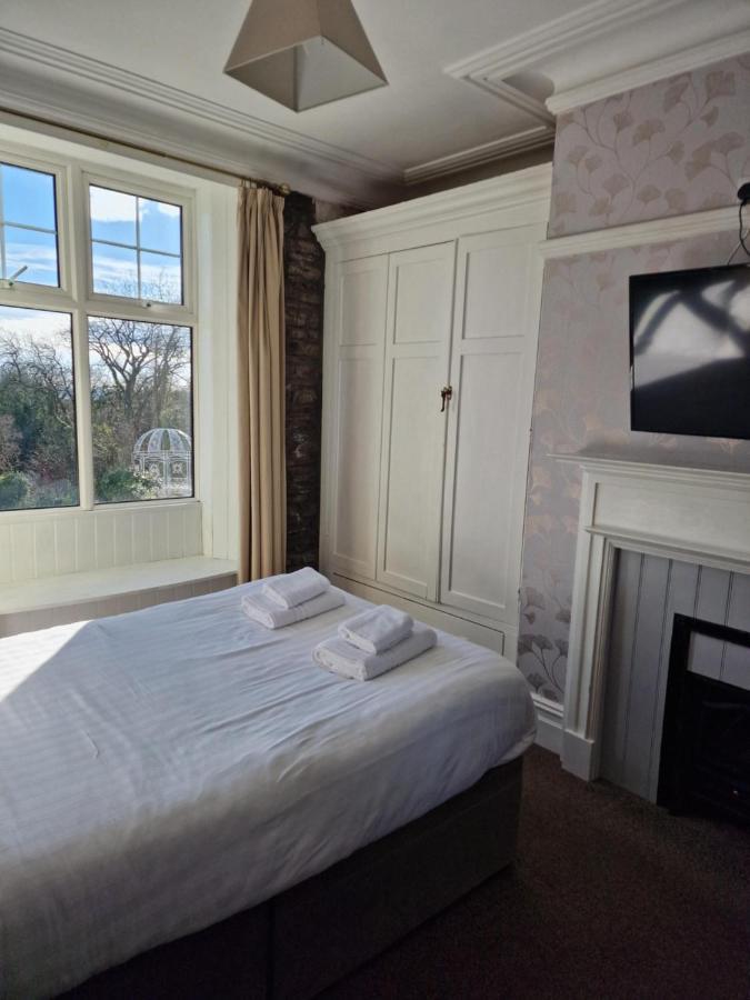 Broadway House Bed & Breakfast Лаарн Екстериор снимка