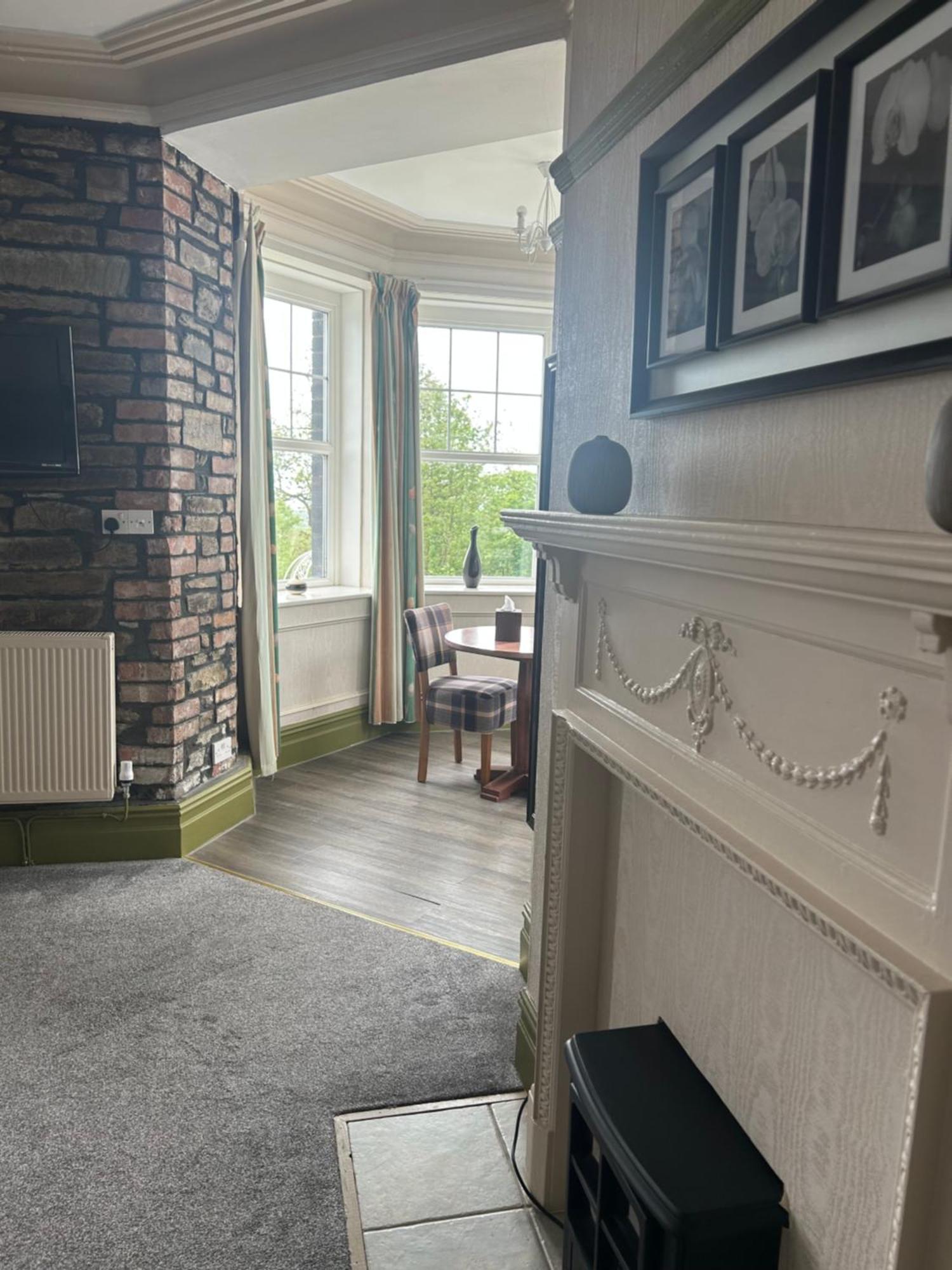 Broadway House Bed & Breakfast Лаарн Екстериор снимка