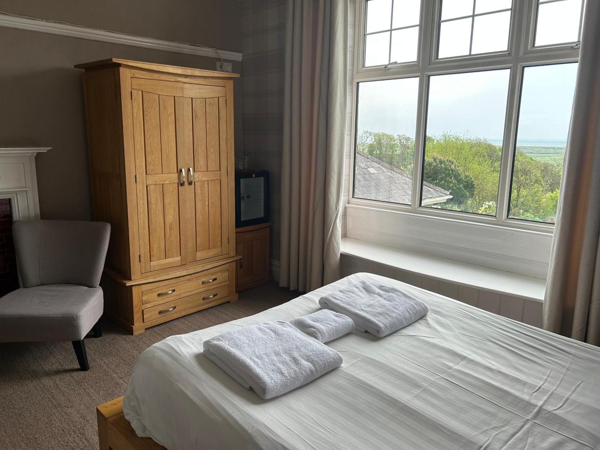 Broadway House Bed & Breakfast Лаарн Екстериор снимка